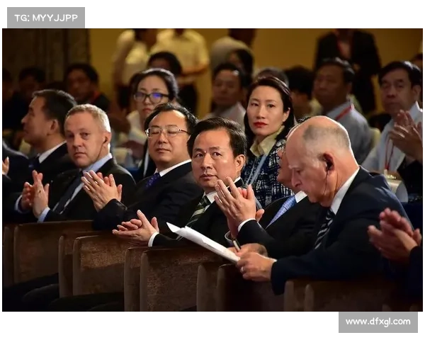 奥林匹亚球迷跨年夜自发清洁主场获巴拉圭环保部表彰 奥林匹亚球迷跨年夜自发清洁主场获巴拉圭环保部表彰