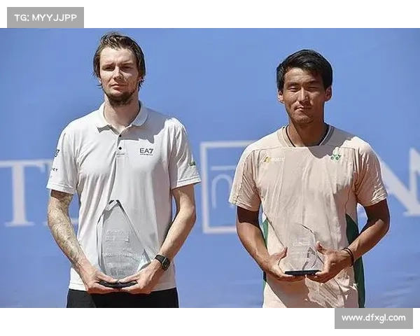 布云朝克特首战温网正赛 中国一哥携EZONE 98冲击大满贯首胜全新挑战